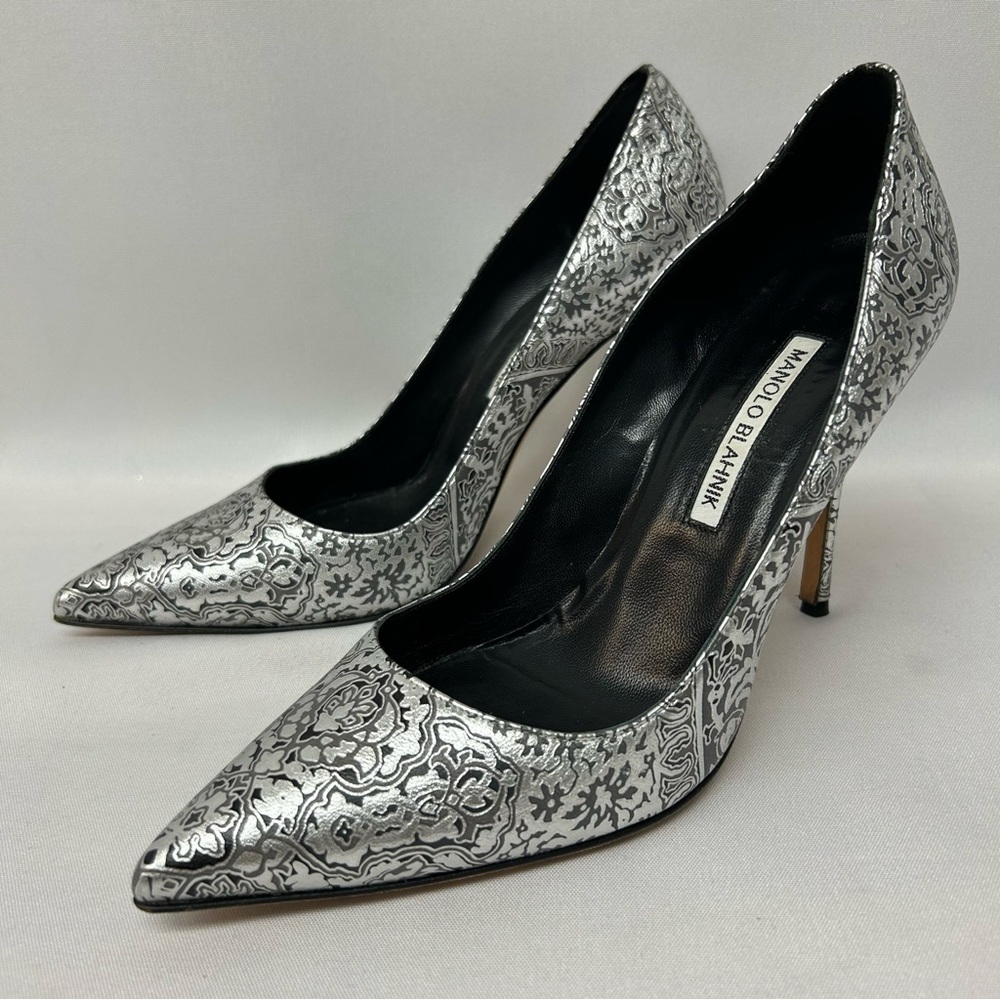 Manolo Blahnik Silver Metallic Patterned Pointed-… - image 1